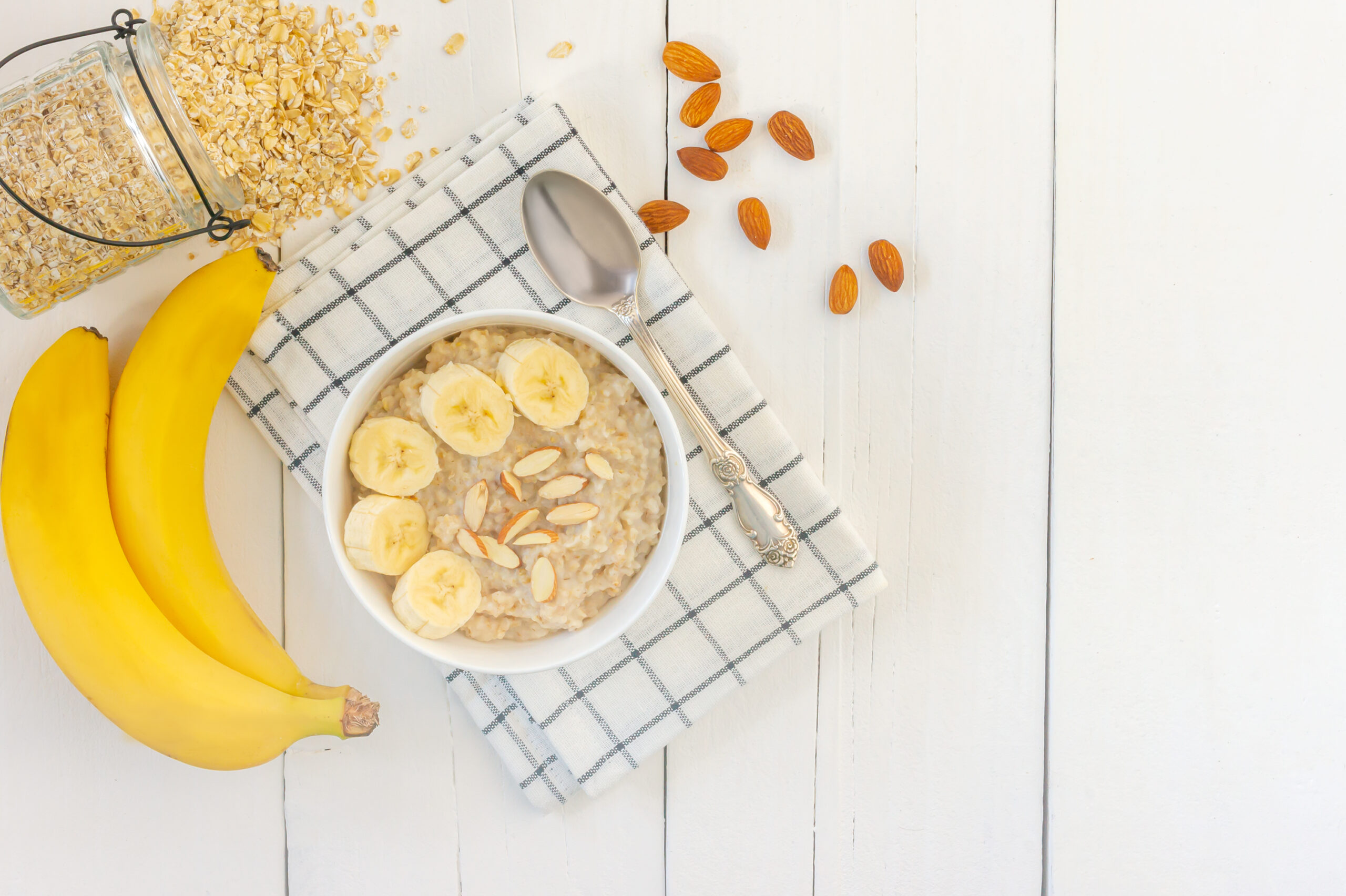 La confiture de banane à la vanille se déguste dès le petit déjeuner. Mélangez la confiture à des flacons d'avoine et régalez-vous! Côté dessert, ce sera avec le riz au lait!