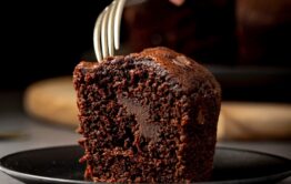 Gâteau roulé / chocolat La confiture de kiwi peut servir de garniture à un gâteau roulé. Elle sera aussi un supplément très gustatif à tous les desserts au chocolat!